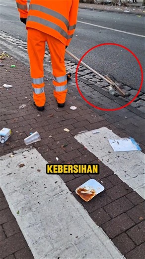 Kenapa Petugas Kebersihan di Jerman Memecahkan Botol Kaca?