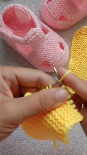 knitting baby booties woolen jurab banane ka tarika knitting socks design woolen baby booties