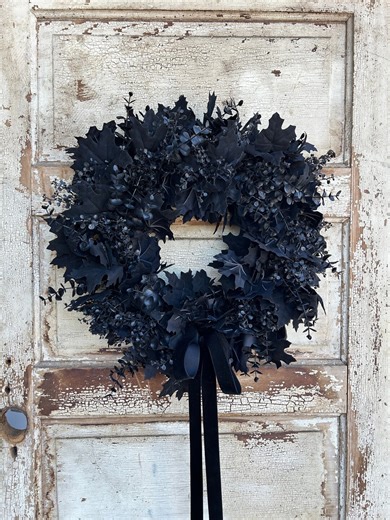 Black Halloween Wreath, All Black Wreath for Front Door, Gothic Wreath for Halloween, Black Maple Leaf, Elegant Halloween, Dark Cottagecore - Etsy