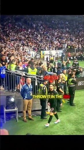 Messi's Reaction To Ronaldo Fan Vs Ronaldo's Reaction To Messi Fan🤯☠️