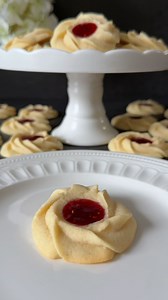 177K views · 5.8K reactions | Vanilla Spritz Cookies 懶 These vanilla...