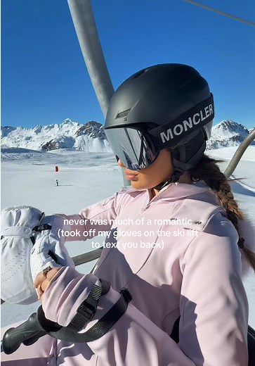 How to Remove Ski Gloves Safely and Easily