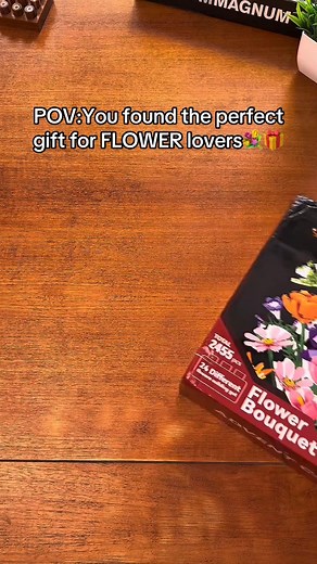 4K views · 182 reactions | Unwrap a Surprise & Build a Blooming Masterpiece! 朗朗Countdown to Christmas with this unique Flower Bouquet Advent Calendar! Discover 24 blind boxes with building blocks to assemble a beautiful, lasting floral decoration. The perfect festive tradition! #flowerlego #christmascountdown #flowers | MineBrick | Facebook