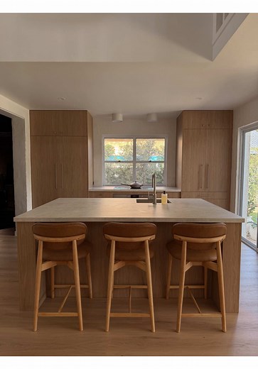 Stylish Bar Stools for Your Kitchen