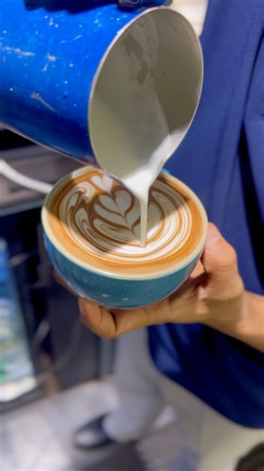 CLASSIC LATTE ART TULIP POUR❤️The secret to clean Tulip stacks#Basic Latte Art Pattern#tulip #art