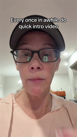 Doing a quick intro video once in awhile can help bring new people to ya! #introduction #tiktoktips