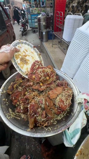 Peshawar’s Famous Golden Beef Pulao | Tender & Juicy Beef 🤤 #streetfood #shorts #food