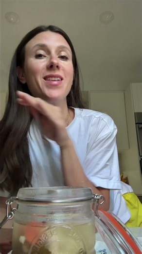 Why most store bought pickles and sauerkraut have zero #probiotics 🦠 #sauerkraut #guthealth #