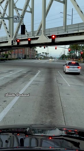Driving 4k 60fps through Los Angeles from Aviation Bvld to romantic beauty of Honymoon Cave Full Video: https://youtu.be/fg8gfWubBJo #drivingtour #California #LosAngeles #Travel #Sunset #america #pacificcoasthighway #roadtrip #honeymooncave