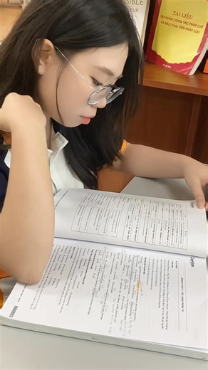Nhờ chăm chỉ xem video chia sẻ cách học TOEIC của mọi người, mình nhận ra... xem thêm #Zenlish #ZenlishHocTOEIC1LanLaDat | Zenlish - Học TOEIC 1 Lần Là Đạt
