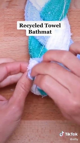 DIY Recycled Towel Bathmat Tutorial