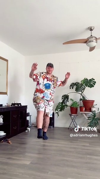 Happy Sunday ❤️ #adriaanrhughes #dance DC: @Father Leo