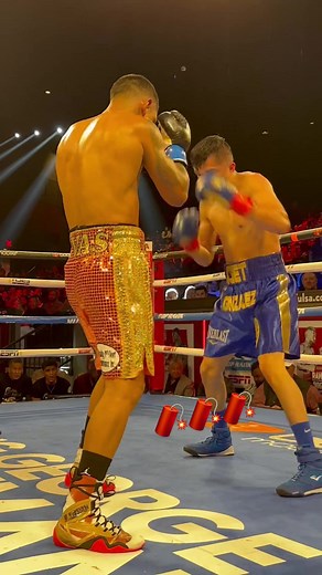 That’s what you call a FIREFIGHT 🍿 #fight #boxingtok #sports #boxeo