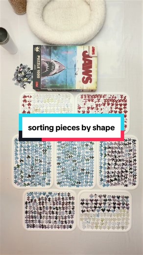 You can sort your puzzle by color and/or shape, oooor you can just spread all the pieces and start ^^ If the puzzle pieces have similar shapes, try and separate them into smaller groups, I swear it helps 😜 Have you tried it? ✨ I’ll post the complete puzzle sooooon :) #jigsawpuzzle #puzzlepiece #puzzletips #sorting #trefl