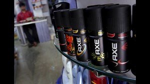 Truck carrying load of Axe body spray explodes in Texas