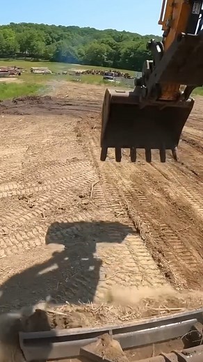 Leveling a Large Plot of Land #landscaping #leveling #levelingland #construction | Hometownacres