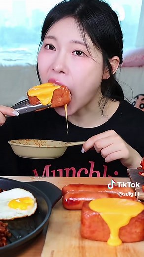 Black Bean Noodles with Fried Egg, Cheese Spam & Spicy Chicken Mukbang