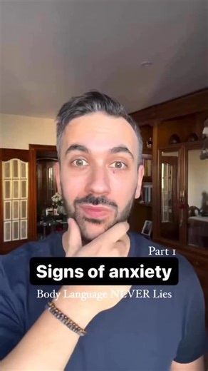 Comment ‘CHEATSHEET’ to get a copy of the Body Language Cheat Sheet And Get to Read People’s True Intentions from the First Meeting! Body Language NEVER Lies! 💯 Did you know the psychological meaning of these signs? #nonverbal #bodylanguage #nonverbalcues #consumerpsychology #performancemarketing | Stefano Fracchiolla