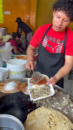 Giant campechano tacos for 12 pesos #tacos #campechanos #foodie #viralshort #foryou