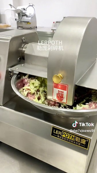 Automatic Vegetable Cutting Machine: Easy to Clean