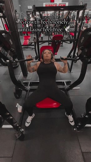 Hello… Hello… Hello… Hellooo 🖤