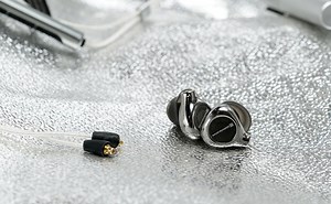Trên tay chiếc Module Bluetooth mắc nhất hiện nay: Beyerdynamic Xelento Wireless Connecting Cable