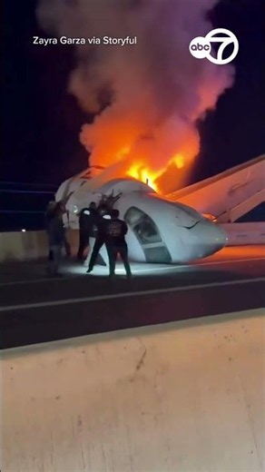 VIDEO: Frantic Rush to Pull Survivors from fiery plane crash - Laredo, Texas