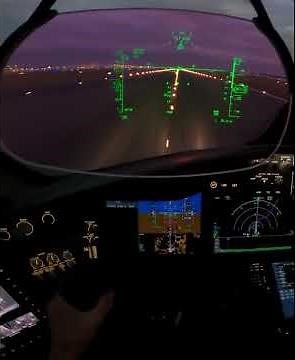 Boeing 787 HUD Landing