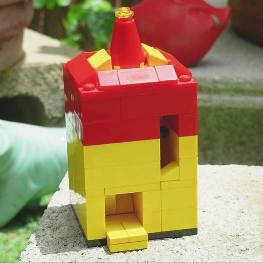 This Candy Machine Is Made Of LEGO