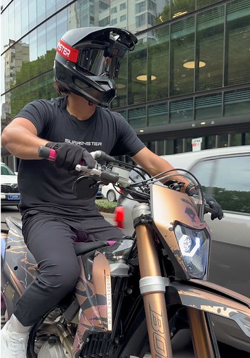 Exploring Sydney on an E-Bike: Surronster Adventure