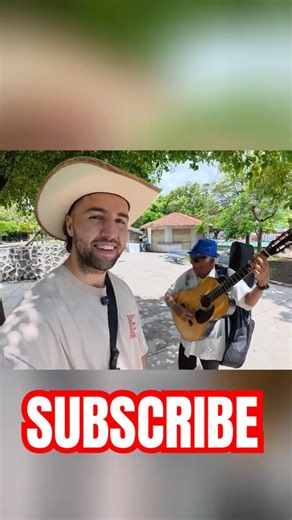 In the Middle of Chaos… A Stranger Sang to Me 🇲🇽