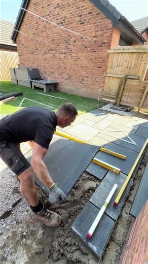 How to build your patio! #diy #landscaping #garden