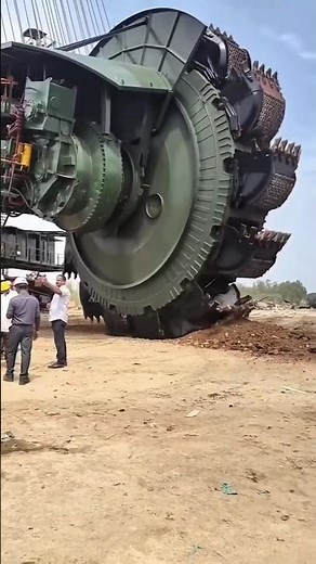 Giant Bucket Wheel Excavator in Action #heavymachinery #miningmachines #excavatorpower