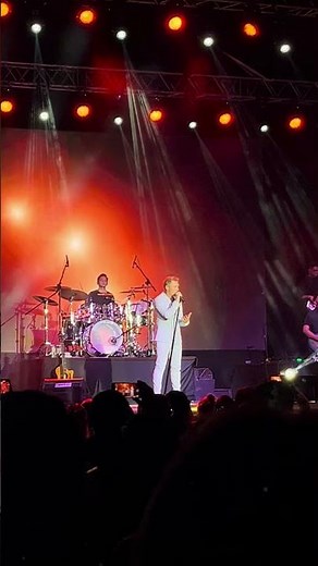 If Tomorrow Never Comes - Ronan Keating (live chorus)