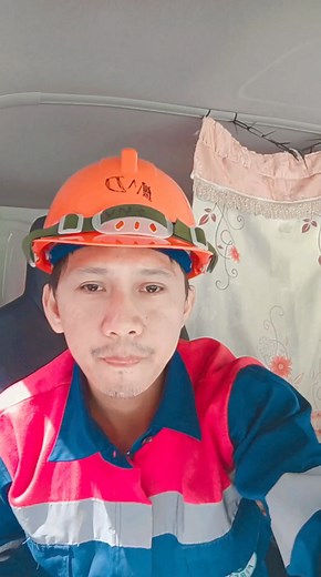 Aircraft refueller driver and Bridger driver. Hiring Pli #aircraftrefueller #bridgerdriver | Pinoy Manibela