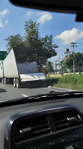 📣🚨 ACCIDENTE DE TRÁILER EN LA MÉXICO-QUERÉTARO #IZCALLI Un tráiler sufrió un accidente esta mañana en la autopista México-Querétaro, en los carriles centrales a la altura de San Marcos, Cuautitlán Izcalli, con dirección hacia el sur. #trailer #AccidenteVial #ReporteVial | Entretanto Mx