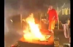 35K views · 314 reactions | wow ! เป็นไปได้ยังไง? ไฟไม่ไหม้ กด Like เพจ เพื่อเอาวิดีโอใหม่ៗ | HotClips-Saby | Facebook