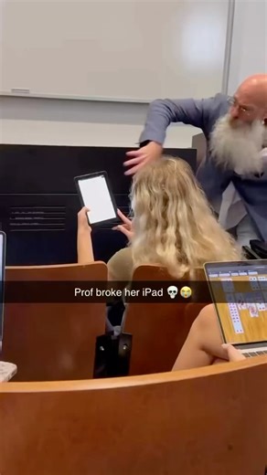 Subscribe for more coding tips⬆️#trending #coding #ai #python #cs #java #yt #shorts #viral #funny