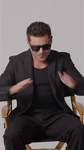 La nouvelle collection Printemps/Été 2025 de Police, portée par Zac Efron, allie designs audacieux et matériaux de haute qualité. Affirmez votre personnalité avec des lunettes qui reflètent votre caractère unique. | Police Lifestyle
