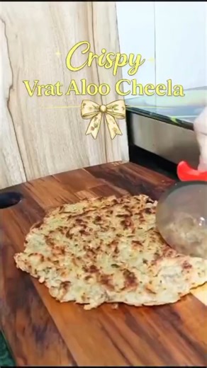 Crispy Vrat Aloo Cheela | Easy Navratri Fasting Recipe #shorts #viral #food #vrat