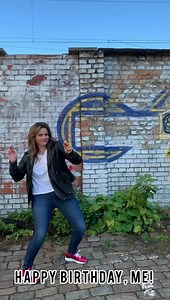 41K views · 1.1K reactions | Happy Birthday, me! ❤️拾 So happy to be in Planet Earth  Feiert Ihr auch so gerne Geburtstag? Ganz viele glitzernde Herzensgrüße für Euch ✨殺 | Rebecca Immanuel | Facebook