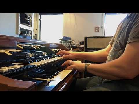 Hammond E-182 (sligthly modified) and Danish Leslie 760