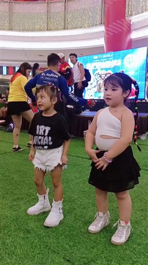 Exploring the Art of Gaming with Artificial Kids