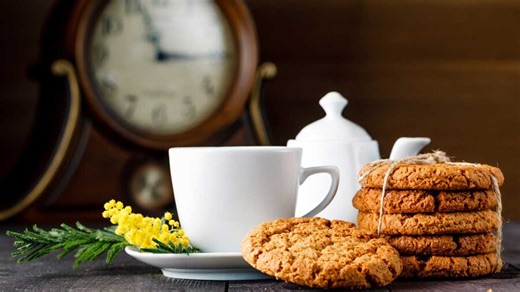 Chai-Lovers' Delight: 5 Delectable Snack Options to Satiate Your Tea-Time Cravings