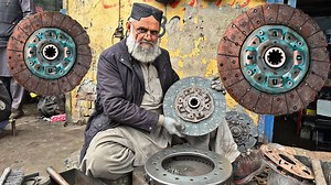 90 Years Old Men Repair Hino Truck Clutch Plate | Old Method Repair Truck Clutch Plate | Inventor TV