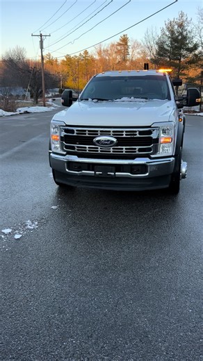 Exploring the Benefits of Diesel Self-Loader Trucks