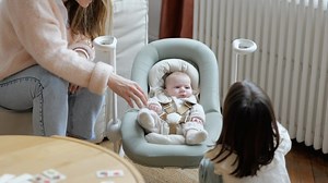 Foldable and compact, the Beaba Transat Up&Down Bouncer is the new generation of the best selling bouncer that adjusts in 4 heights and 3 reclining positions. Made from a firm foam that ensures total comfort and support for the child, a 100% cotton cover, free of harmful substances and an easy-to-handle 5-point harness that adapts to baby’s size. Just perfect! ❤️ - #beaba #beabatransatupanddown #relax #babybouncer | Mamatoto