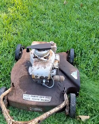 4.5M views · 61K reactions | This is what lawn mowers were like in the 1960s!  | UNILAD Tech | Facebook