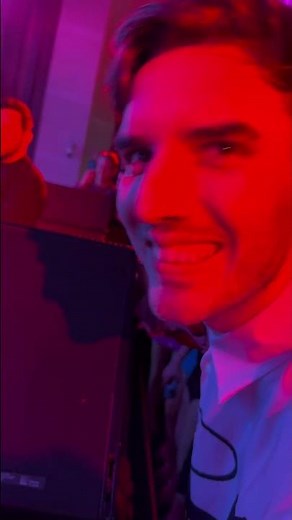 Nobody likes the records that I play is out and Netsky is never invited back to Vegas, that is all.