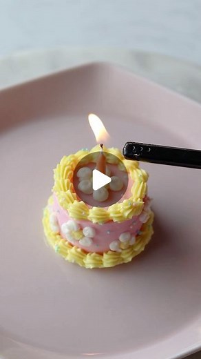 Sheri Wilson on Instagram: "Oreo Stack Cake 🎂😍 Just realized it is #nationaloreoday today and they are turning 110 years old, so I had to make this tiny cake to mark the occasion! The flavor of these Oreos is chocolate covered confetti cake. I added a swirl of caramel in between to tie it all together 💁🏻‍♀️ Design inspired by @aprilsbakerlondon ❤️ . . . . #tinycake #oreos #oreocake #miniture #baking #cake #food #tasty"